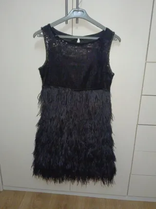 Vestido fiesta lentejuelas y plumas