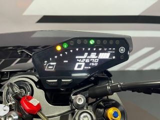 YAMAHA MT-09 SP ABS GRIS 900cc