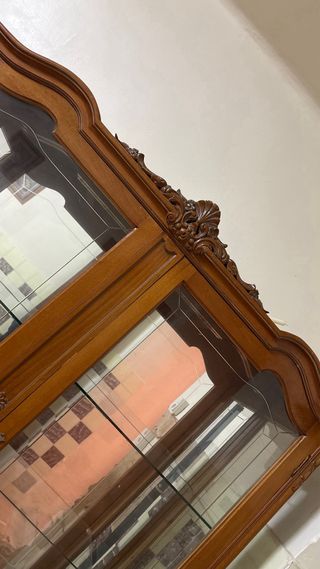 Vitrina vintage de madera y cristal