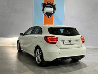 Mercedes-Benz A-Klasse A 180 Urban *NACIONAL*