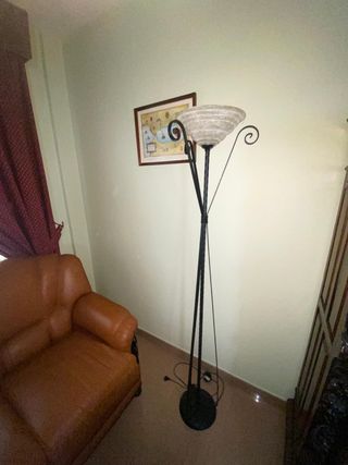 Lámpara de pie forja y cristal