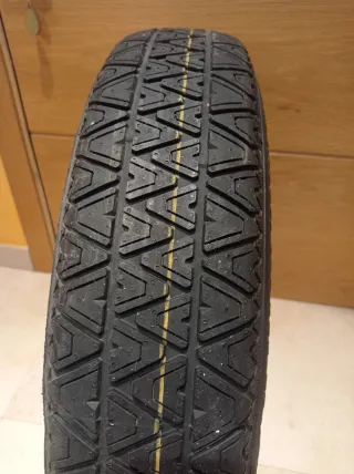 Rueda de repuesto coche