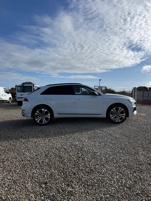 AUDI Q8 Black line 50 TDI quattro tiptron