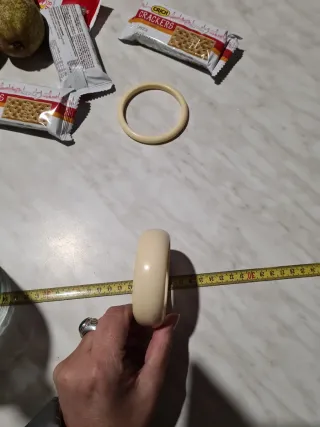 Grosso bracciale beige/bianco