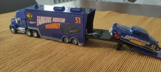 HUDSON HORNET + CAMIÓN MACK