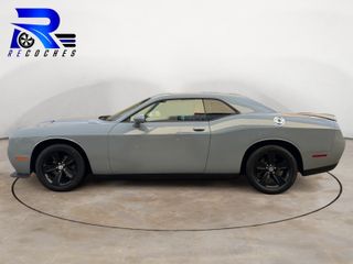 Dodge Challenger SXT RWD