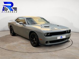 Dodge Challenger SXT RWD