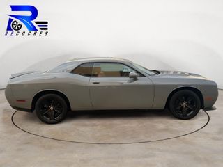 Dodge Challenger SXT RWD