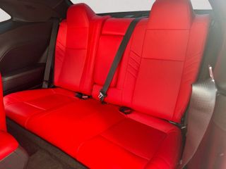 Dodge Challenger SXT RWD