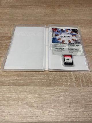 Nintendo Switch Detective Pikachu Returns + Fifa24