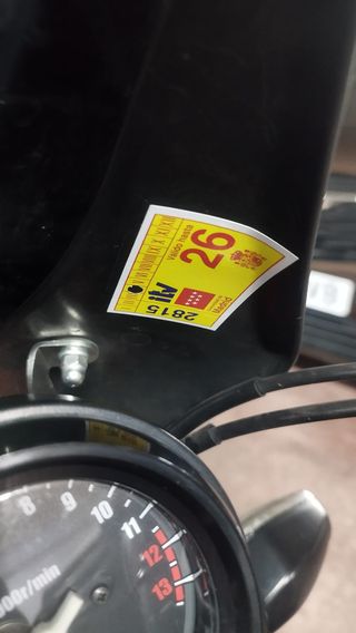 Honda CBF 600 Naked Roja