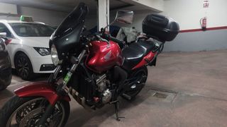 Honda CBF 600 Naked Roja