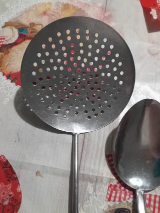 Set Utensili Cucina Rossi e Argento