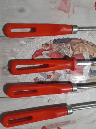 Set Utensili Cucina Rossi e Argento