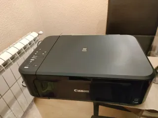 Impresora y escáner Canon negra