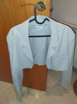Blazer corto Bershka gris azulado