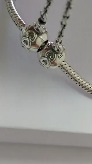 Cadena seguridad Pandora Corazones.