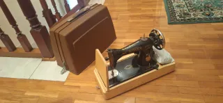 Máquina de coser Singer antigua portátil