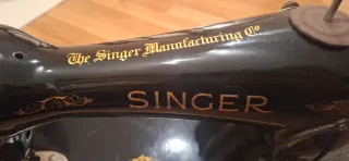 Máquina de coser Singer antigua portátil