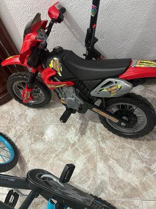 Moto Eléctrica Infantil Roja, Linares Jaén
