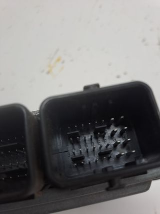 CENTRALITA MOTOR UCE RENAULT SCENIC II (5)