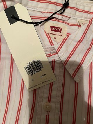Camisa Levi's Rayas Rojas y Blancas