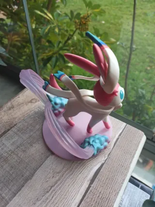 Figura Sylveon Pokémon