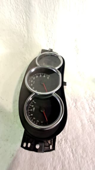 CUADRO INSTRUMENTOS DACIA LOGAN II