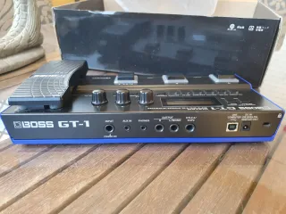 Pedalera multiefectos Boss GT-1