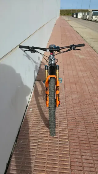 Cube stereo hybrid hpc action team carbono 2020