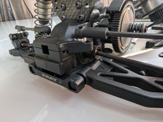 XRAY XB2-24 RC Coche Casi Nuevo