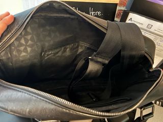 Maletín Negro - Polipiel de Alta Calidad