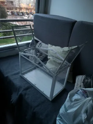 Invernadero Ikea sin usar.