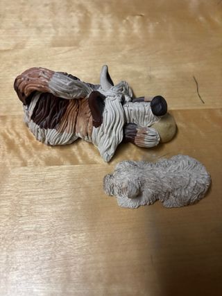 Figuras de escayola de perros