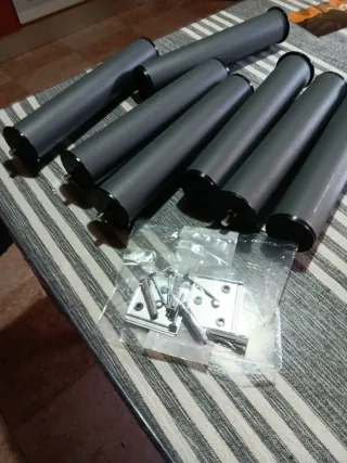 Cabecero piel beige y canapé matrimonio