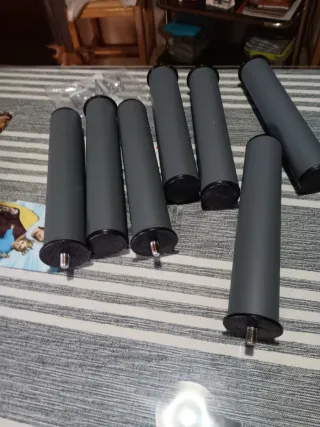 Cabecero piel beige y canapé matrimonio