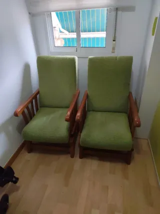 2 Sillones balancín madera y tela