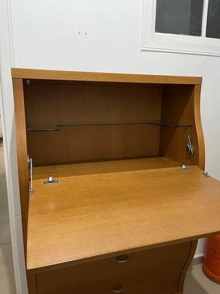 Mueble bar madera maciza y cristal