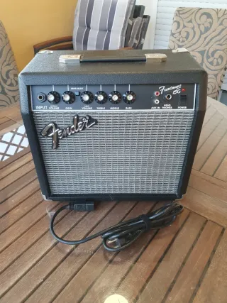 Amplificador Guitarra Fender Frontman 15G