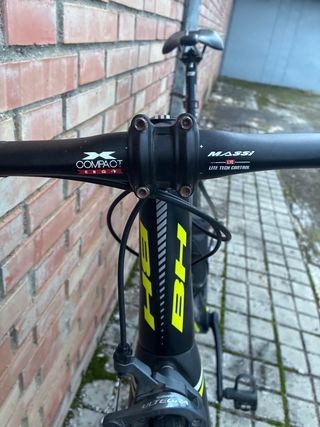 Bicicleta de carretera BH Quartz