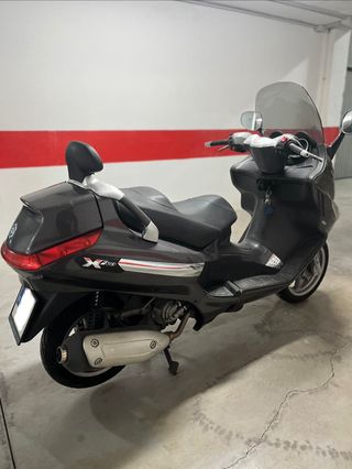 Piaggio X Evo 125cc Maxiscooter