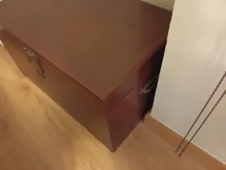 Baúl de madera con cierre metálico 85x45x35