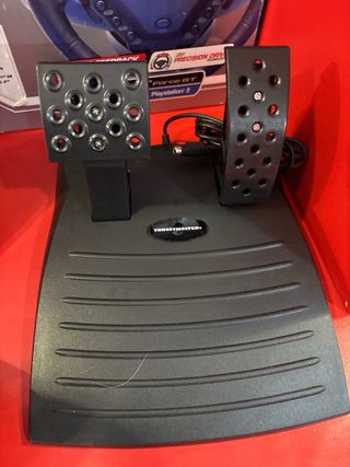 Volante Thrustmaster Enzo Ferrari PS2 + Mando