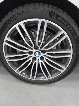 BMW Serie 520DA M SPORT MUY EQIPADO