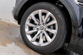 Bentley Bentayga    4.0 V8