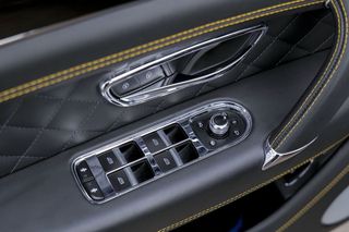 Bentley Bentayga    4.0 V8