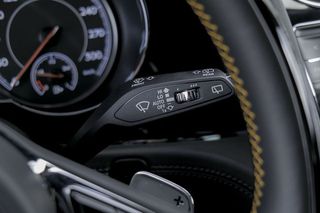 Bentley Bentayga    4.0 V8