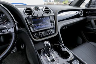 Bentley Bentayga    4.0 V8