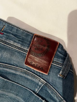 Lote 2 Vaqueros Salsa Talla 40