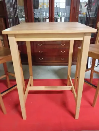 Tavolo alto in legno Ikea